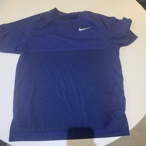 Athletic shirt